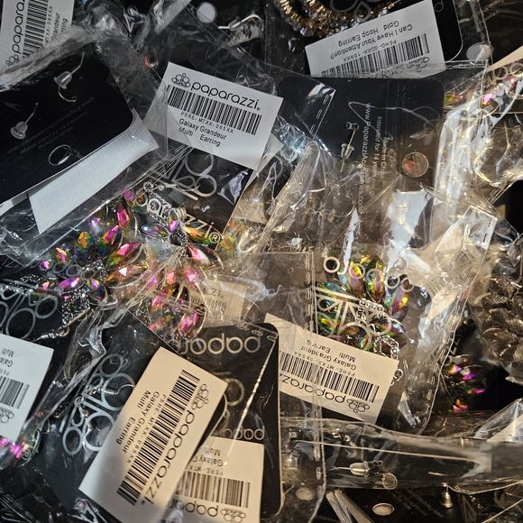 $40 Assorted Jewelry (20 pieces) Collection Brand New Beautiful Jewelry. - Picture 2 of 8